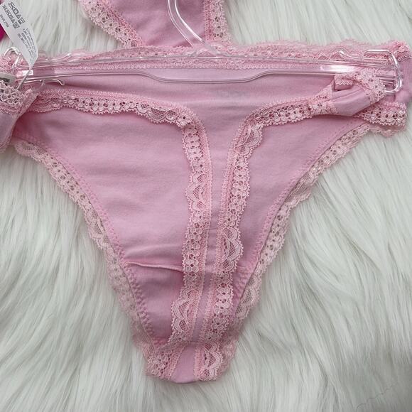 Aqua Intimates Women's Thong Set of 4 - Large - New with tags - Picture 2 of 3